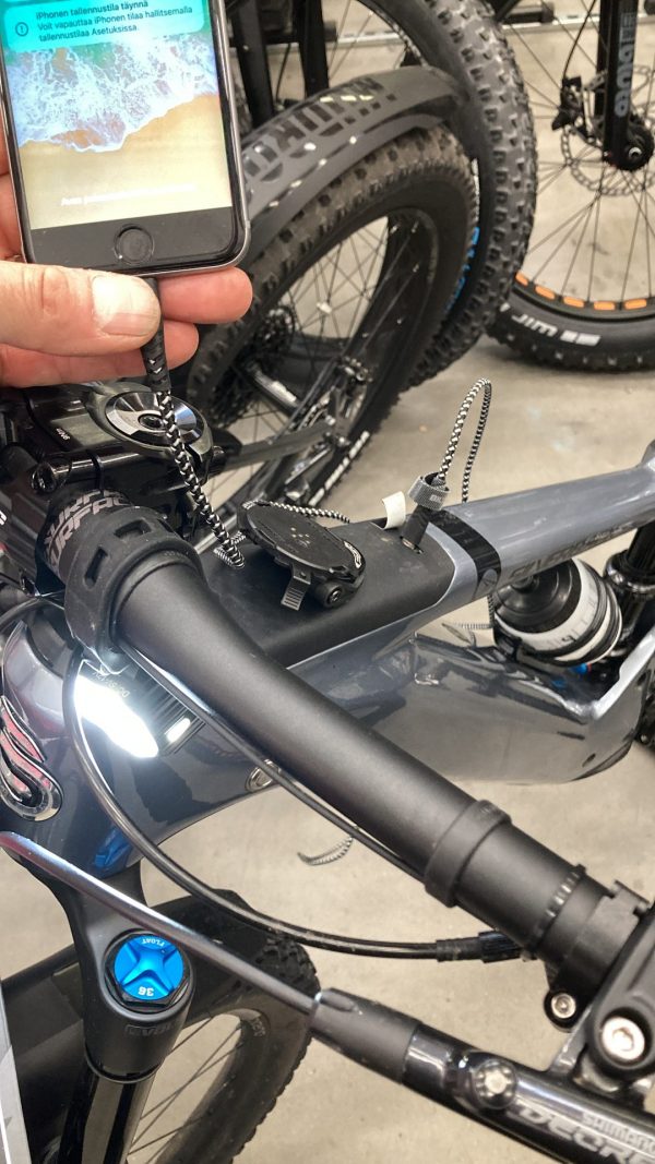 F5BB1D94-DCAB-4DCF-B5A6-64C2C11FDD39 F5BB1D94-DCAB-4DCF-B5A6-64C2C11FDD39