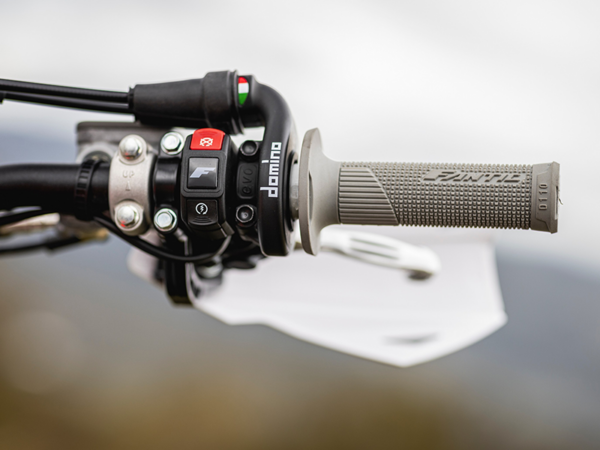 E0A91B50-574C-45AF-AD05-30DEA811EC43 E0A91B50-574C-45AF-AD05-30DEA811EC43